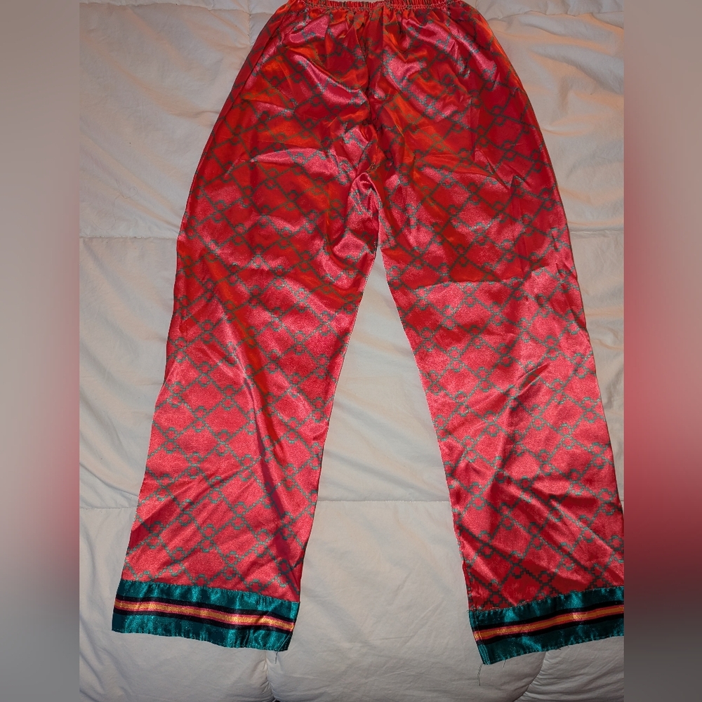 👑Super cute pajamas size small - Picture 6 of 10